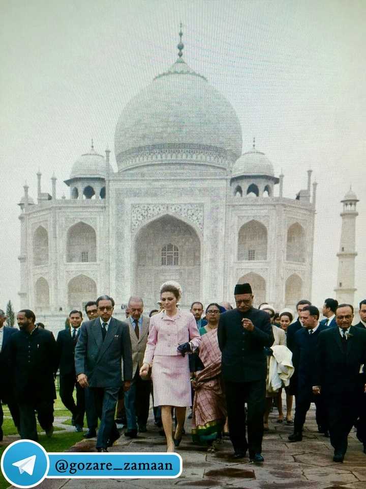 farah diba(pahlavi)in india!!!