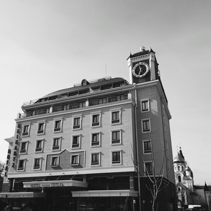 №8