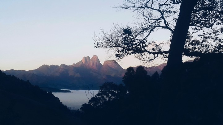 três picos