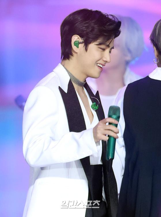 BTS_V