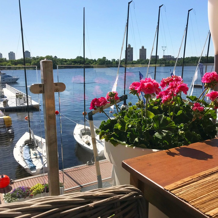 yacht restaurant