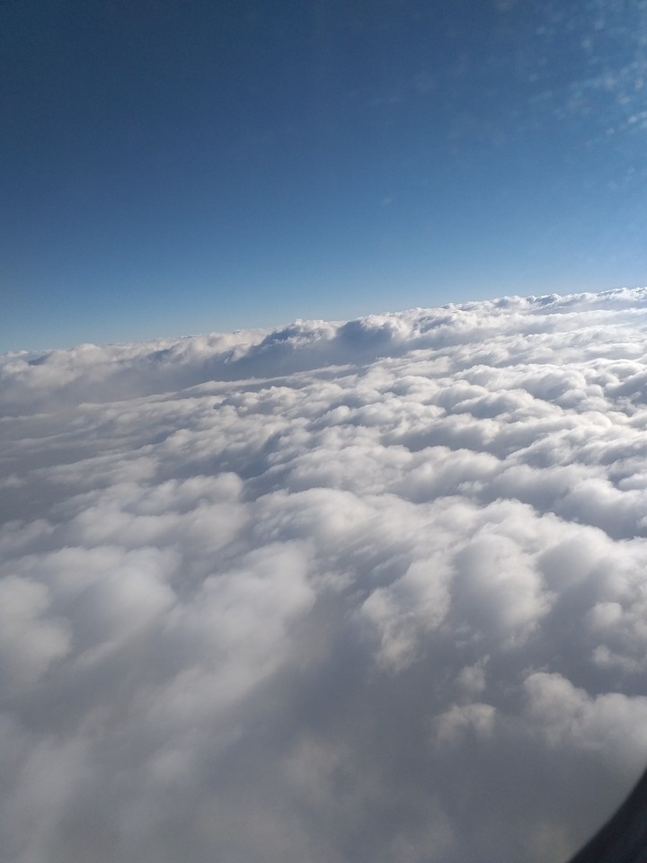 paseo entre las nubes hacia el relax