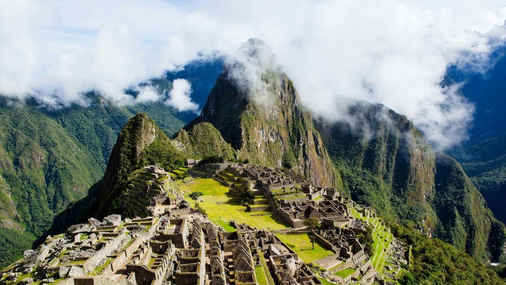 machu picchu with cloud peru