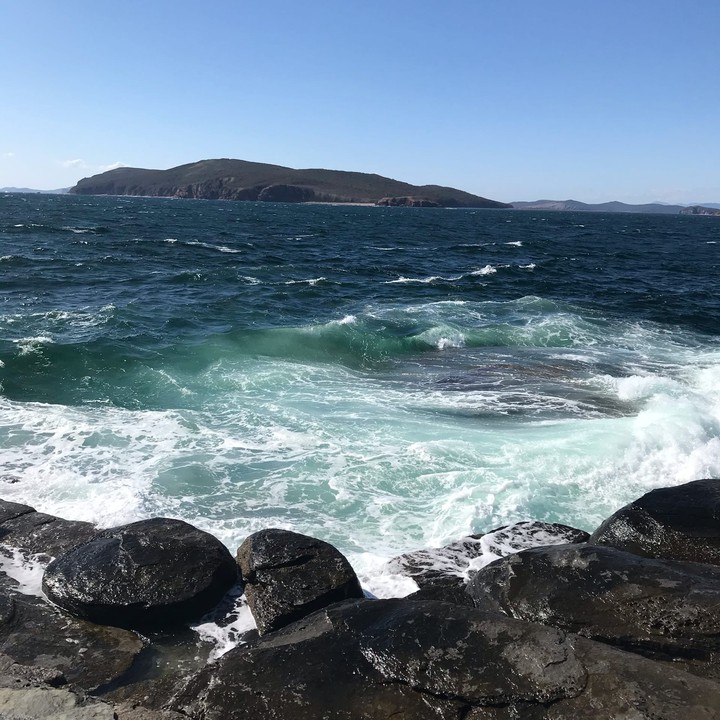 море