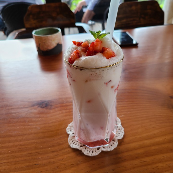 딸기 라떼
