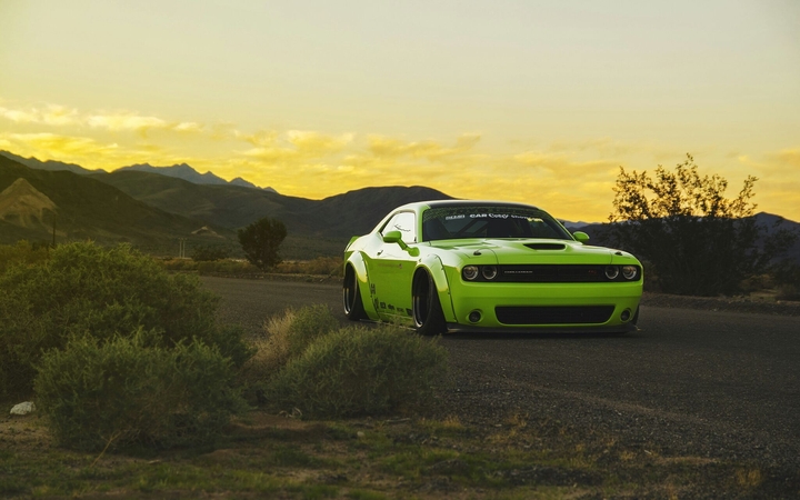srt8