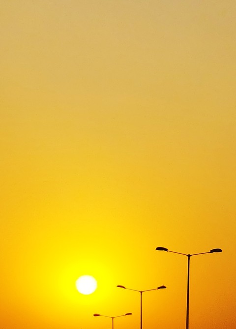 It feels nice to watch the sun set..!
