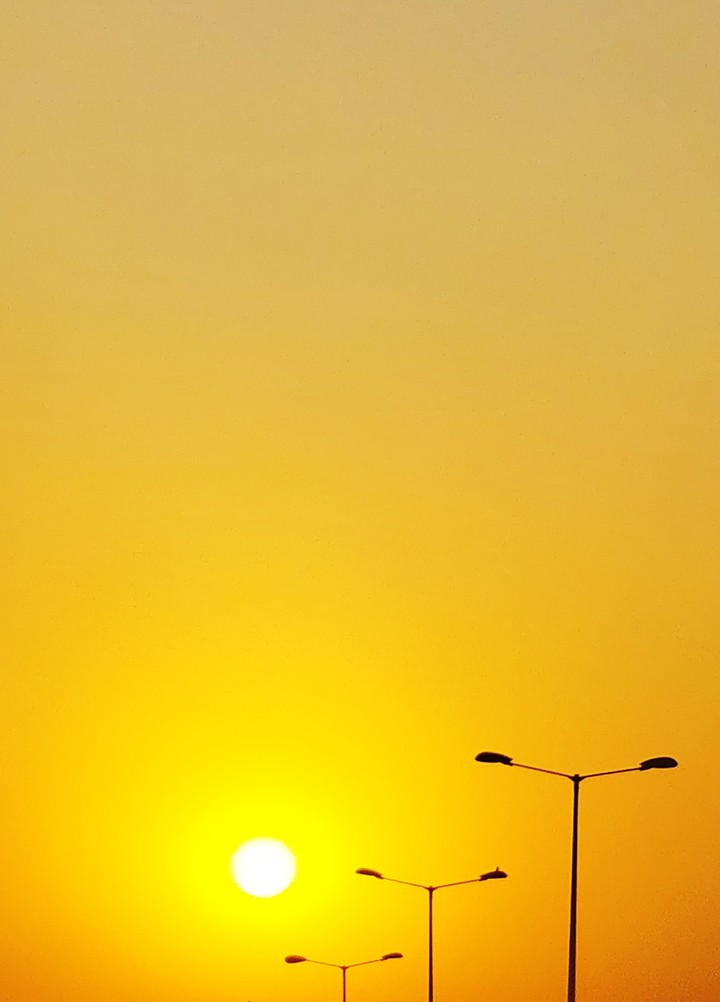 It feels nice to watch  the sun set..!