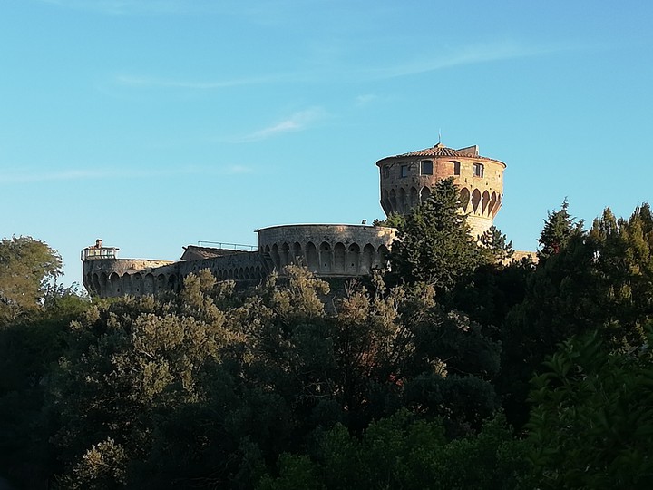 Volterra, le carceri.