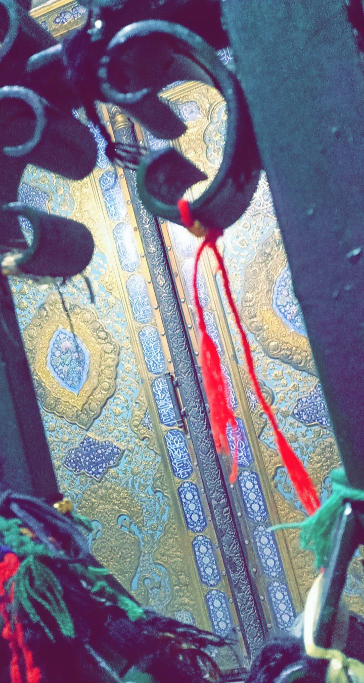 Golden gate, at QaLander LaaL Shahbaaz Sehwan