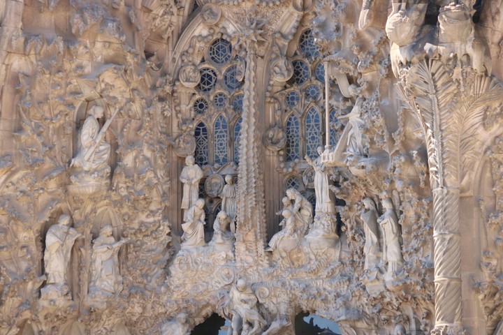 La Sagrada Familia || Details.