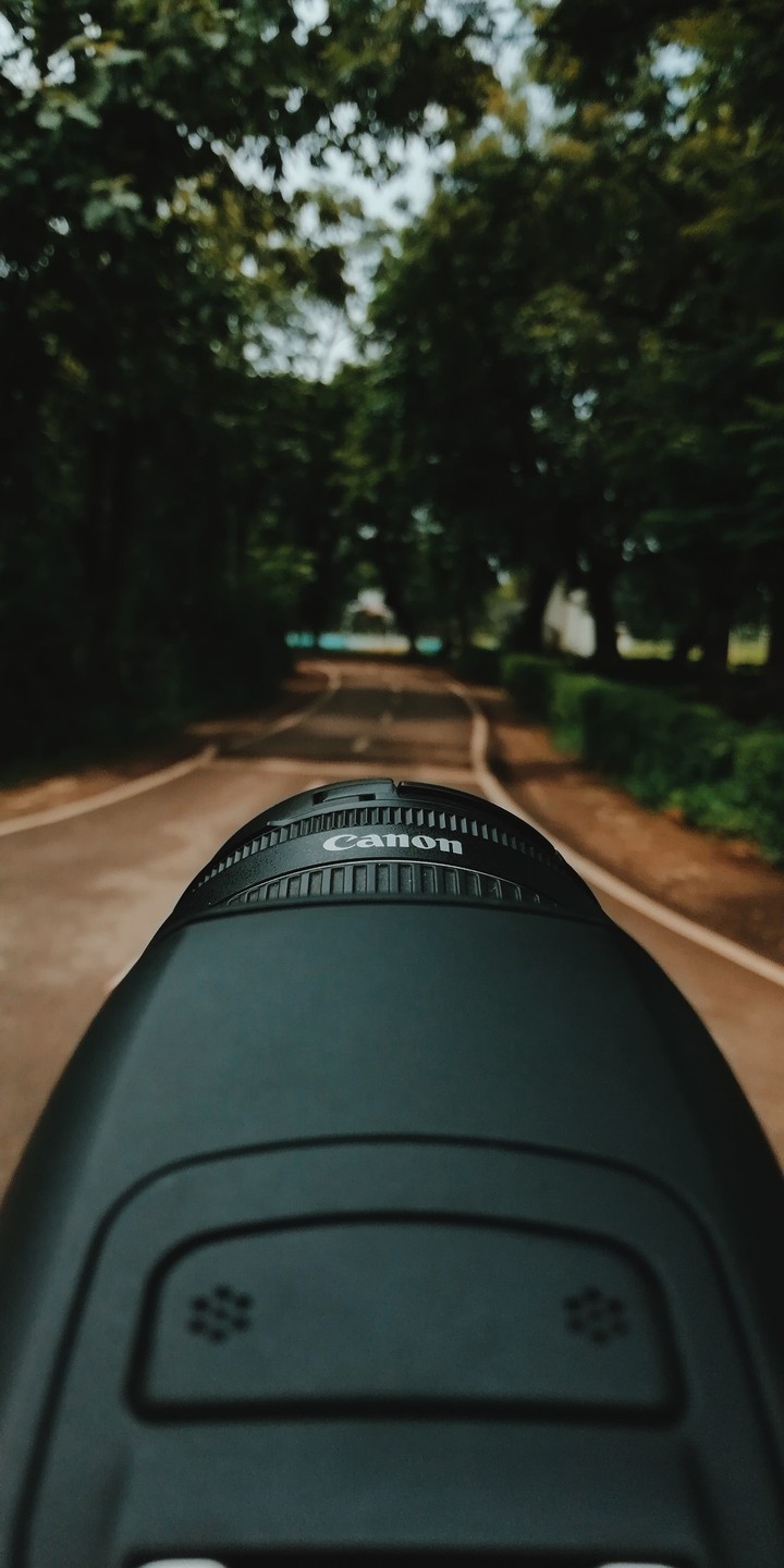 HANDS ON CANON