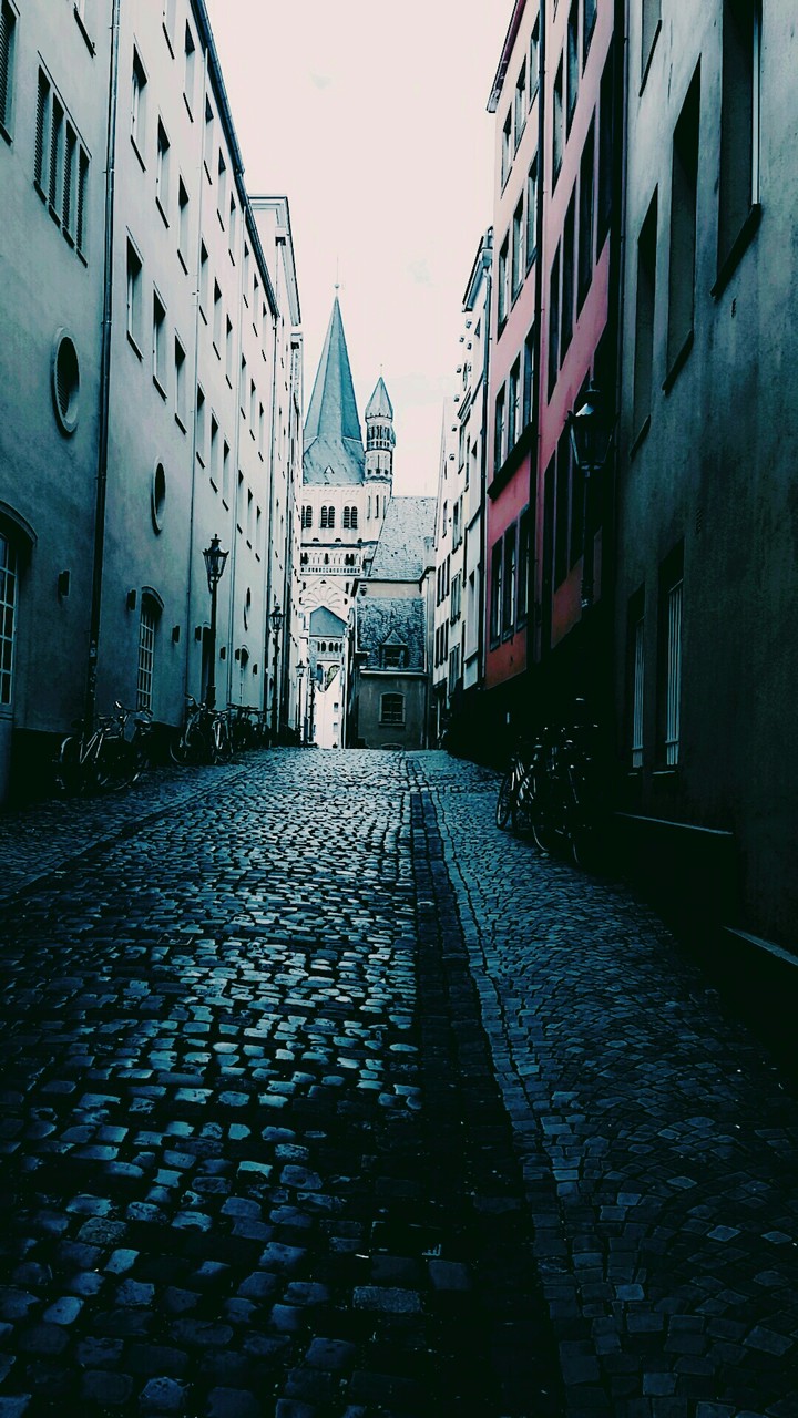 köln dar sokaklar