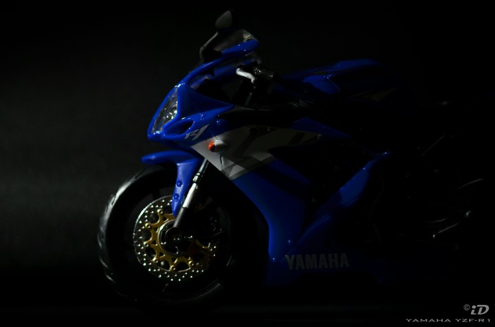 Yamaha YZF-R1