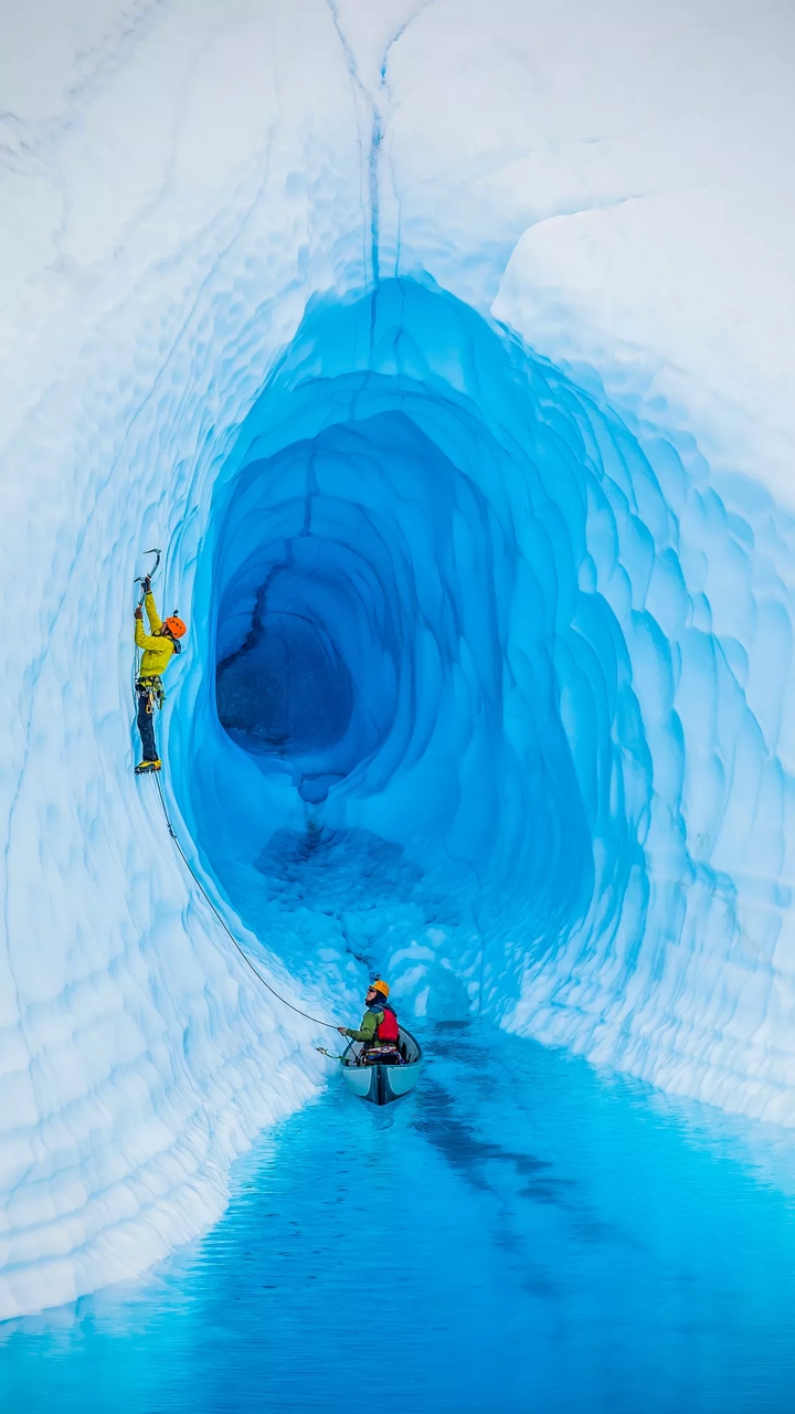 Amazing ice climbing