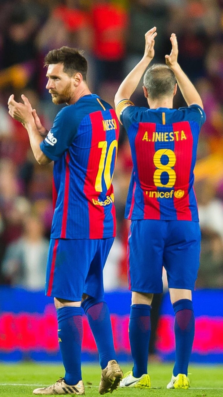 messi and iniesta