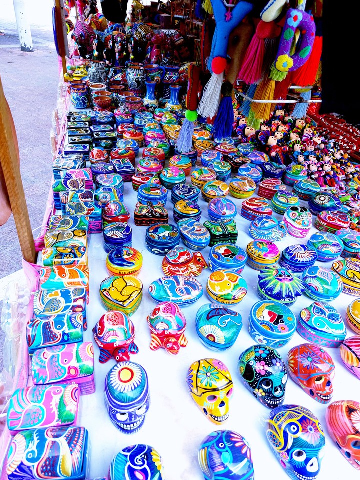 arte mexicano! mercadito paseo santa Lucia Monterrey México