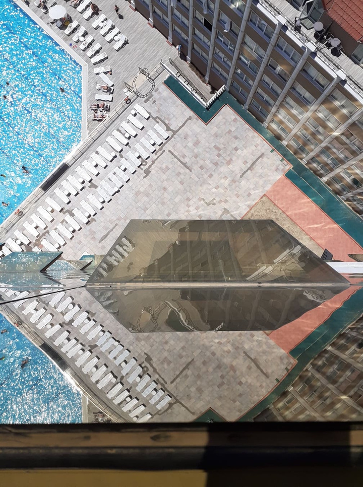 Mirror windows