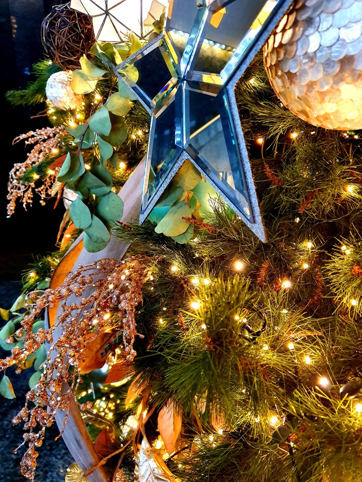 Twinkling lights