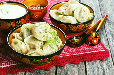 ταπετσαρίες dish, buuz
