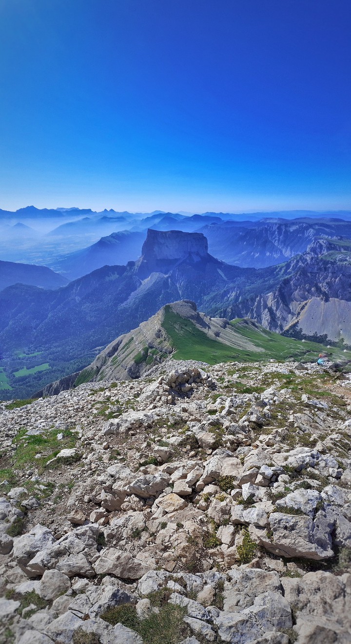 monte aiguille