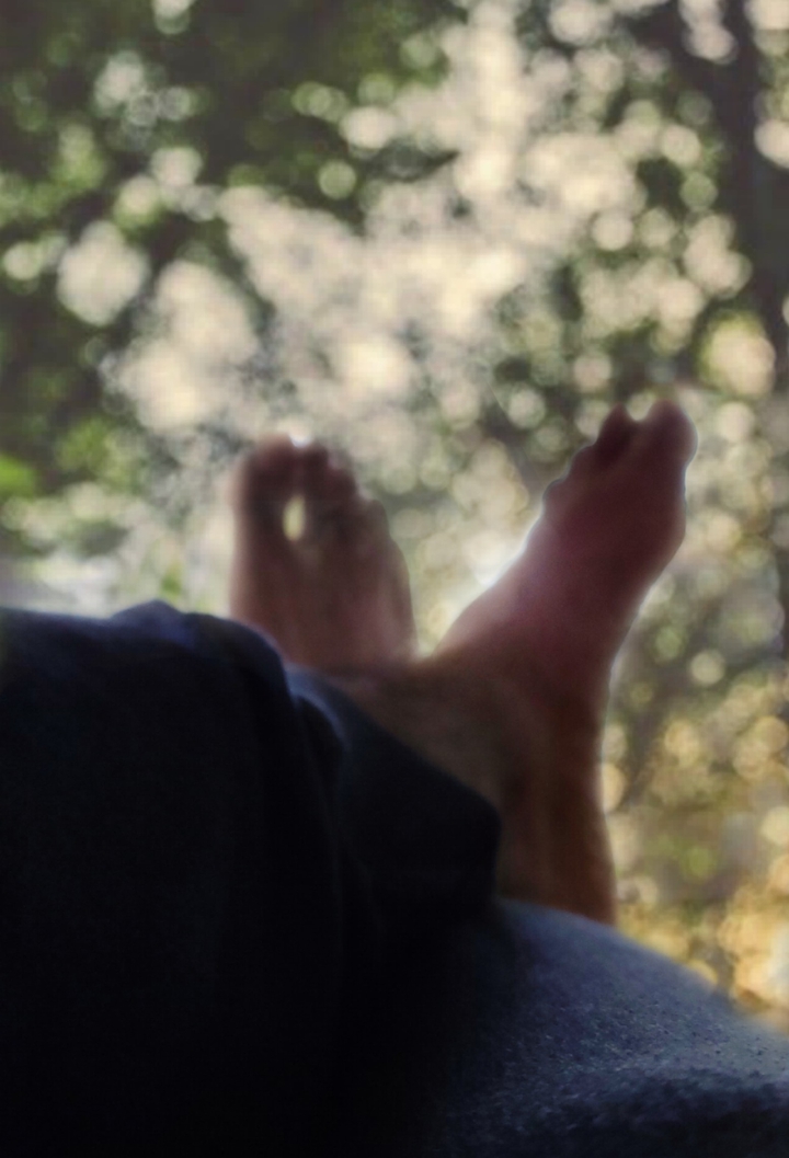 happy blurry feet