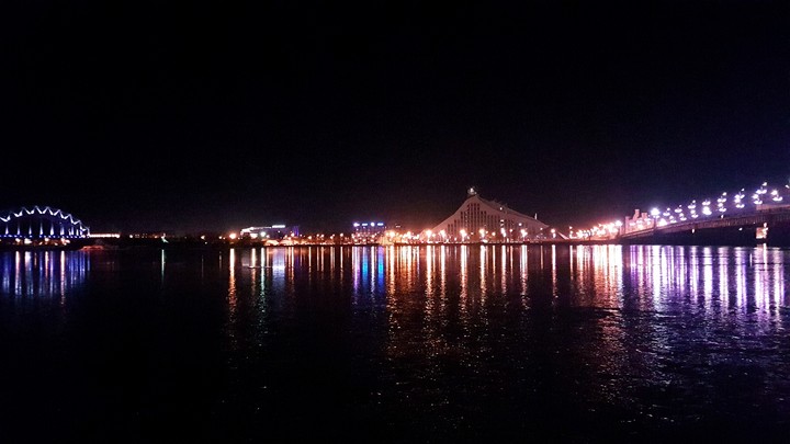 the cold night in Riga