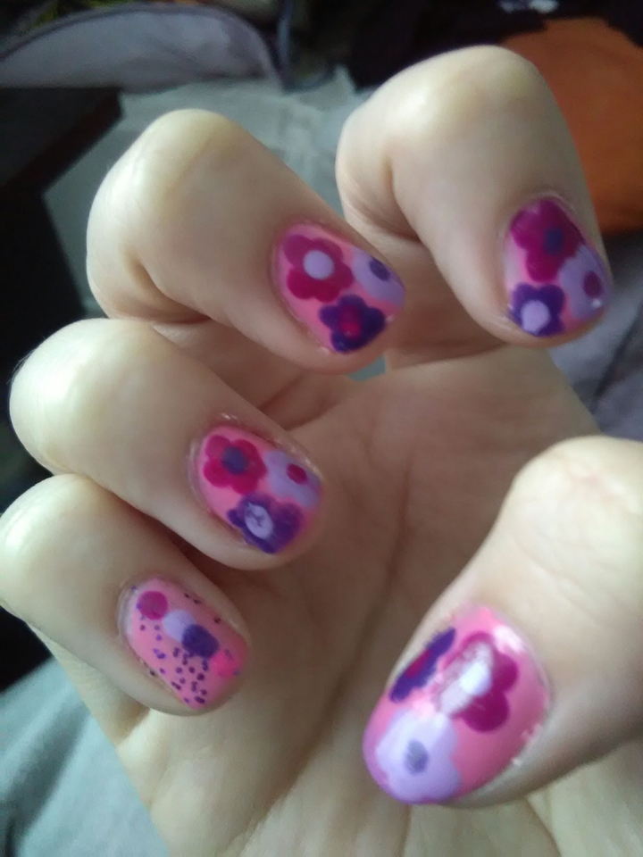 Flowers nail art