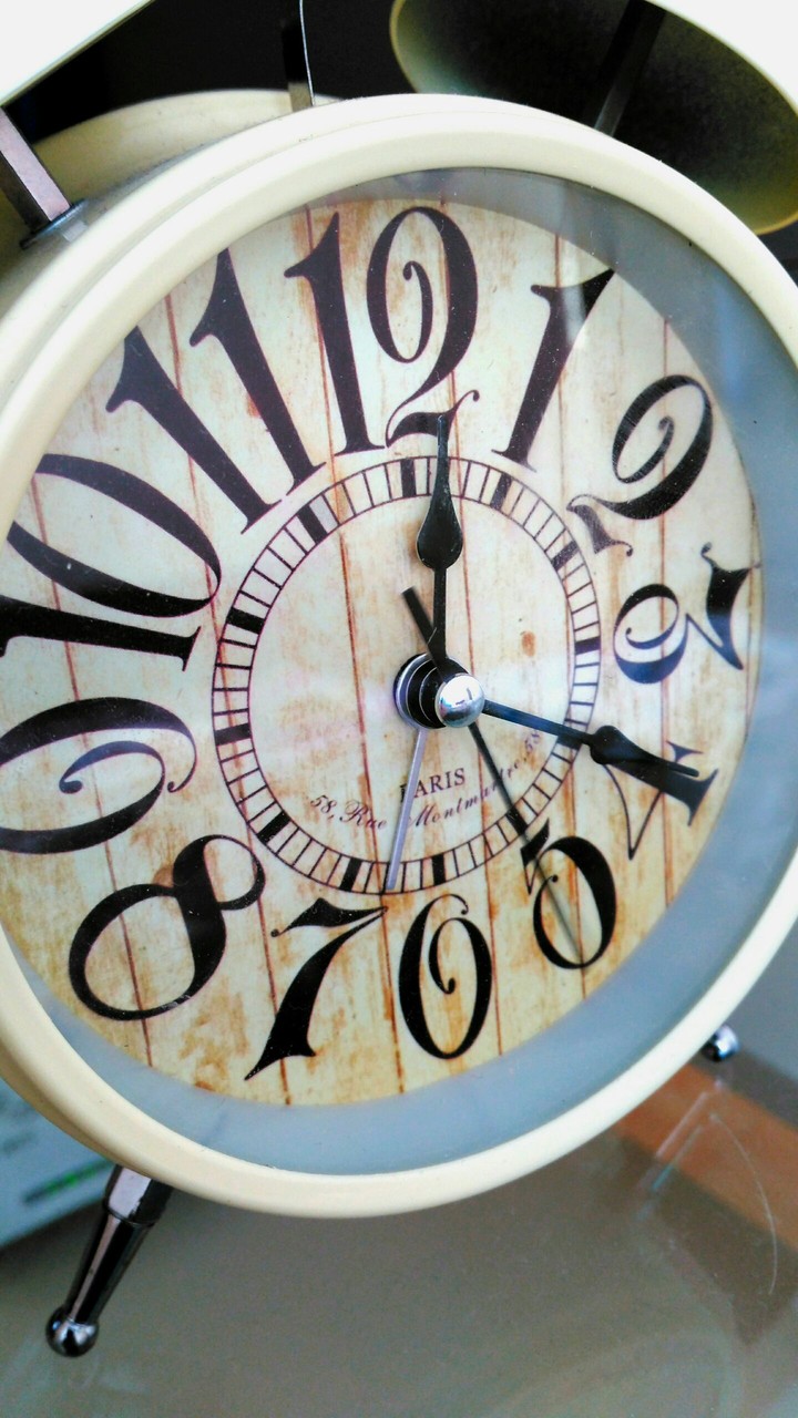 Calar saat (clock)