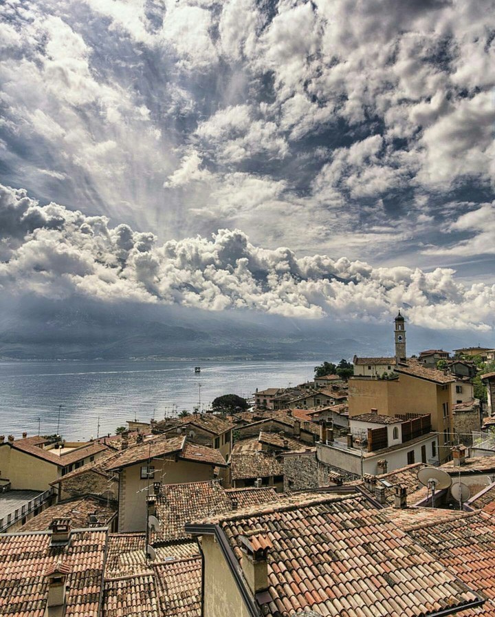 Dubrovnik / Clouds Dancing