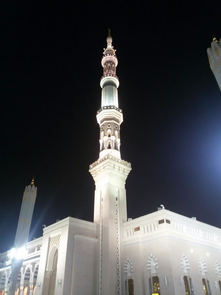 The Prophet's Mosque / Al-Masjid an-Nabawi