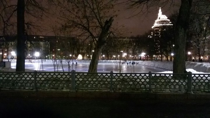 каток на патриарших прудах