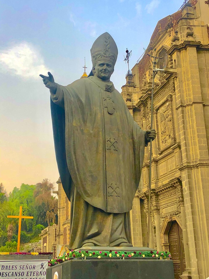 Monumento a Papa Juan Pablo Segundo