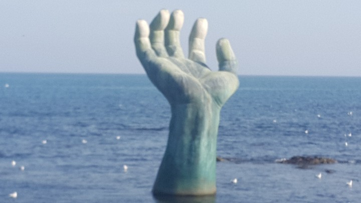 포항 바다의 손