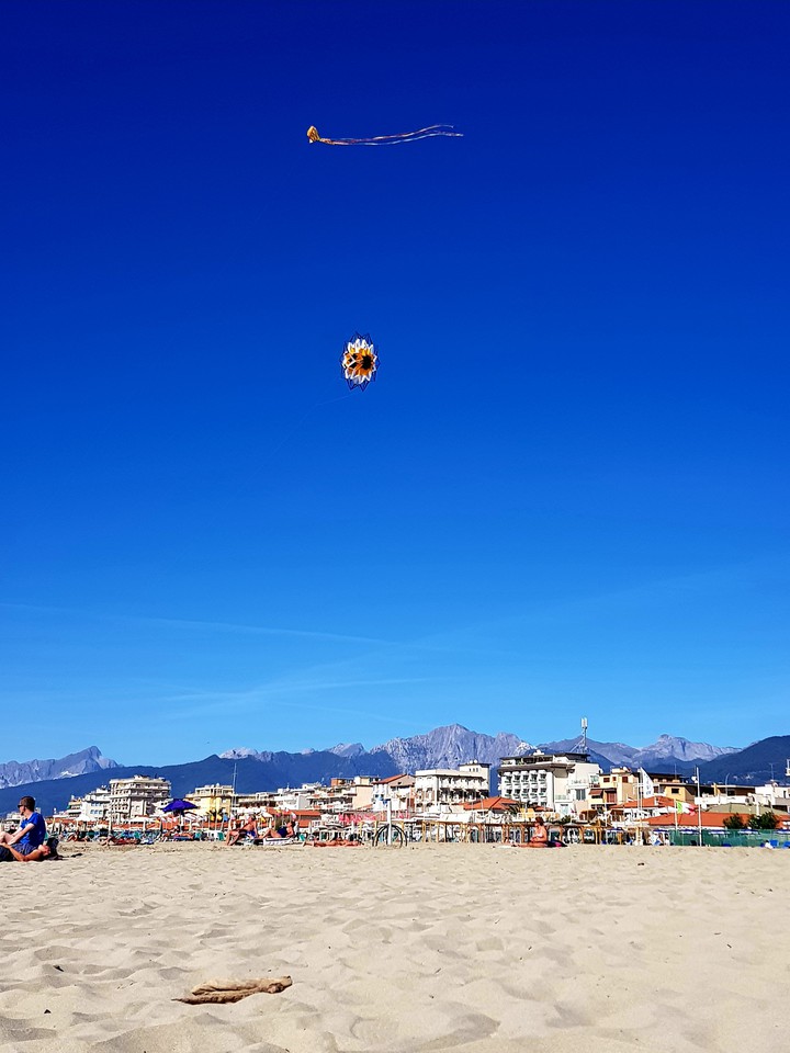 viareggio sunny day