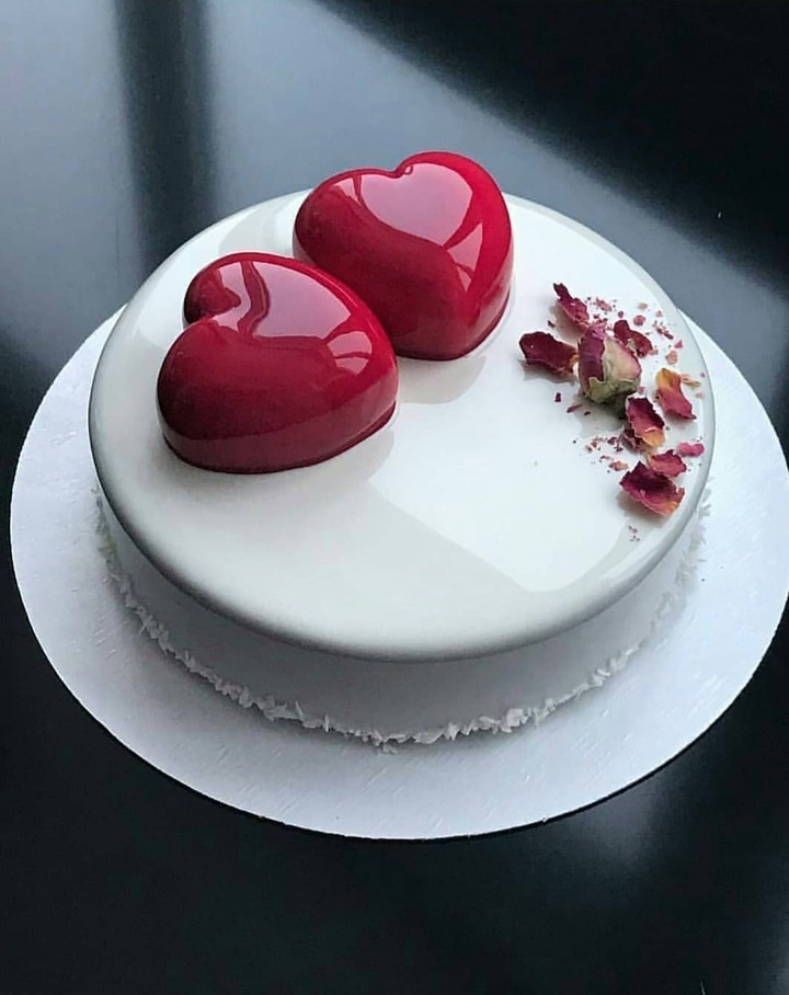 ⚪⚪⚪❤❤⚘⚘⚘