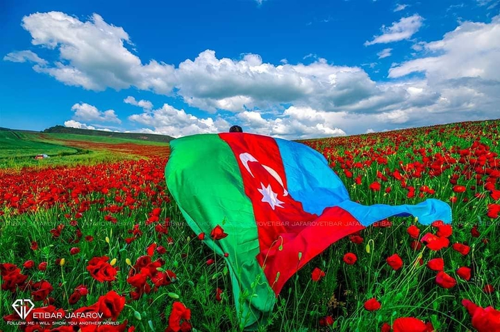 Flag and flowers Azerbaijan