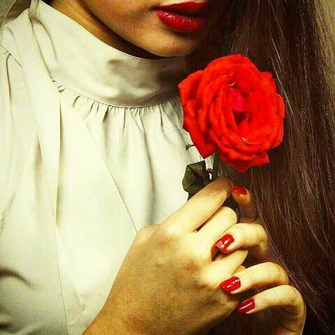 عشق همیشه خوش رنگ ترین رنگ میشه
