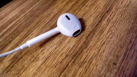 Only one headphone... :(