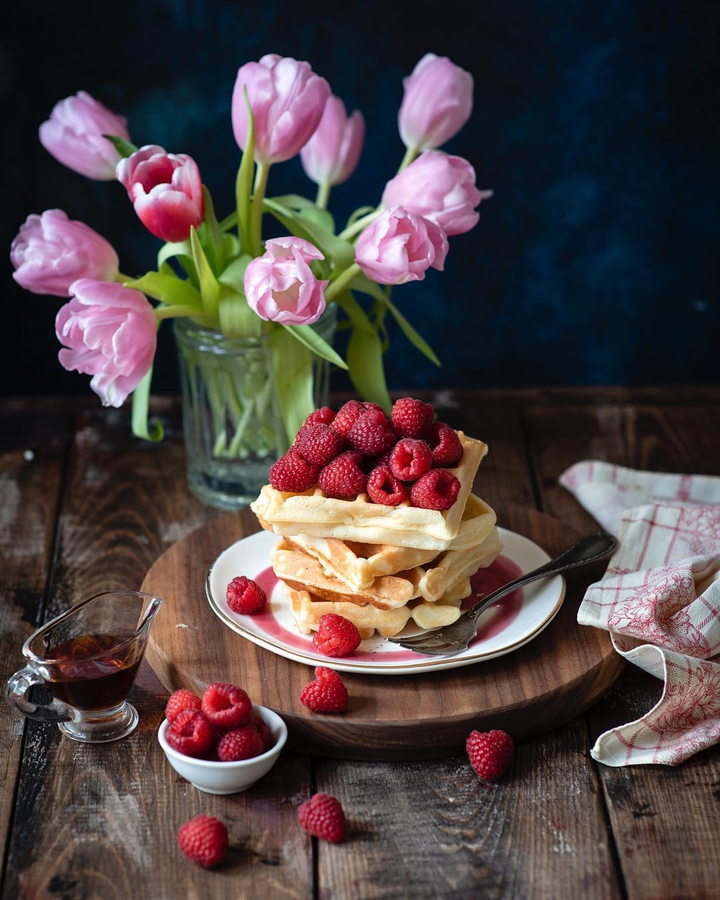waffles & raspberries