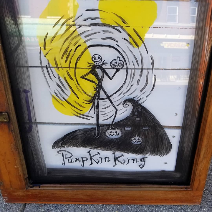 window glass craft Halloween.