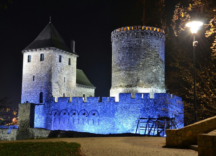 Castle at night in Będzin