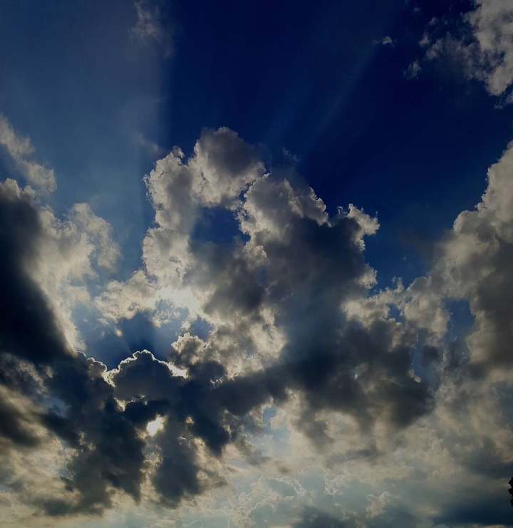 Hermosas Nubes ( Beautiful Clouds)