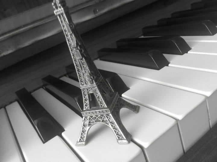 eiffel tower