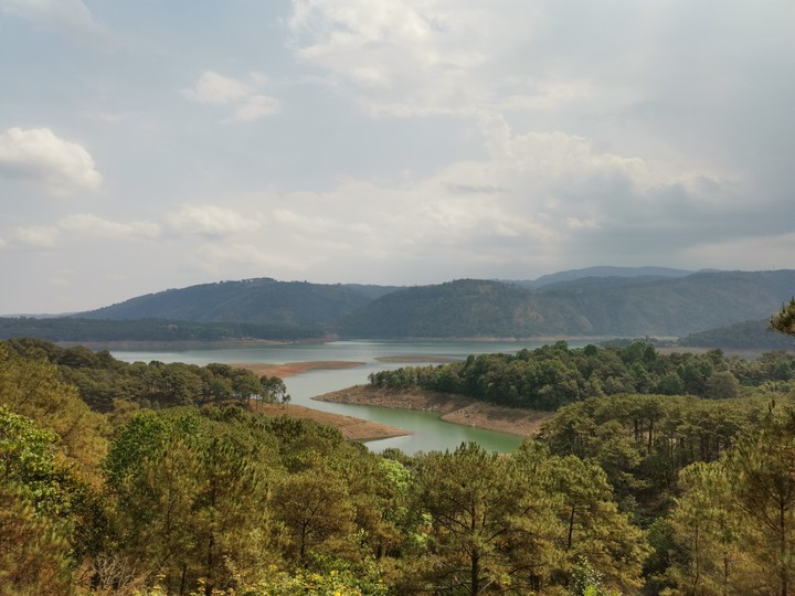 UMIAM LAKE - MEGHALAYA