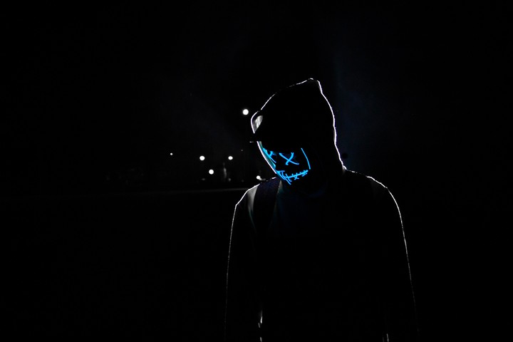 X_X