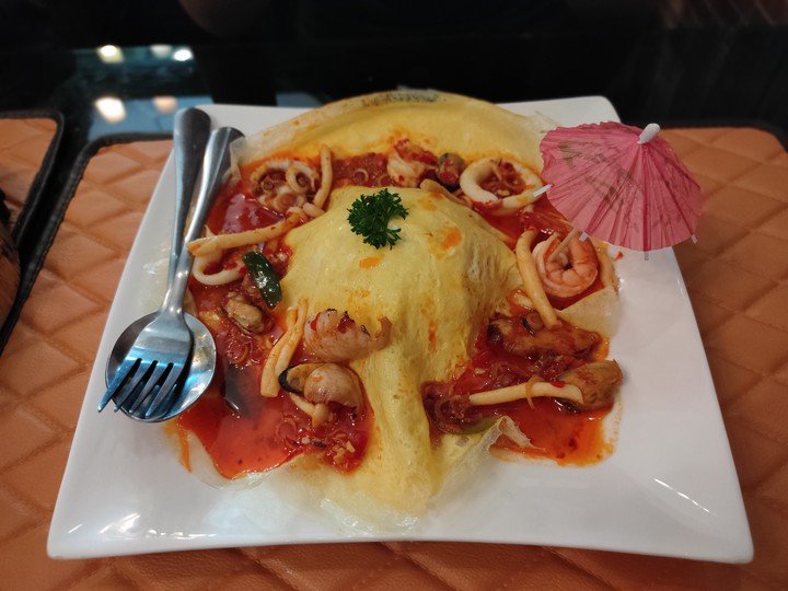 Thai-style omelet