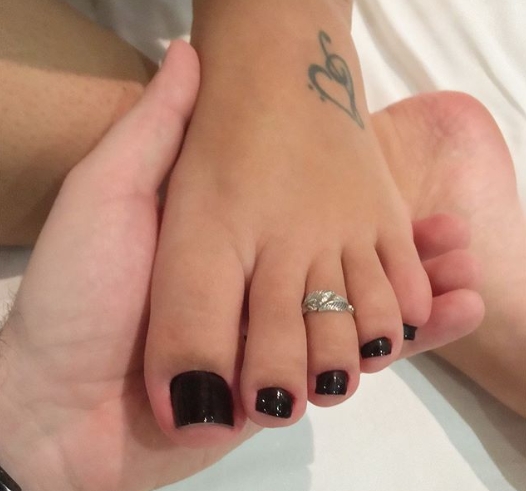 cute feet girl
