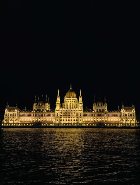 Building, lake वॉलपेपर