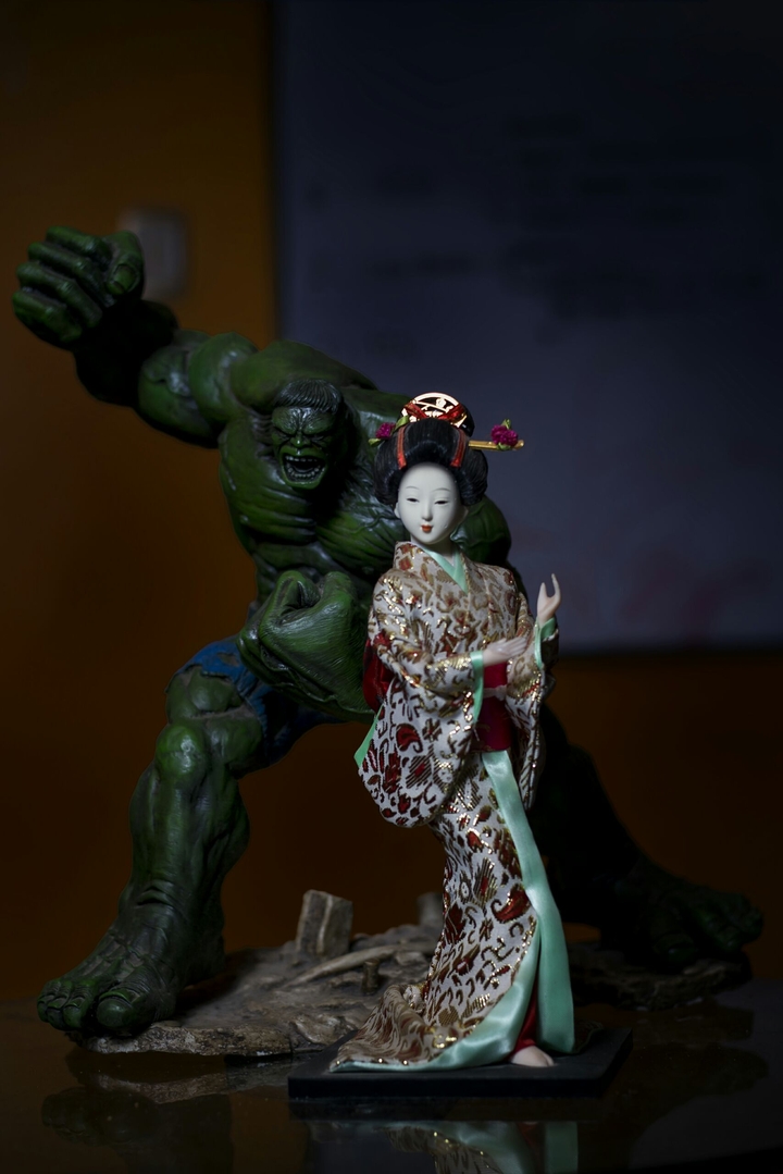 Hulk vs Asian